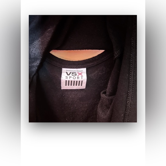 Victoria’s Secret Sport Black Tank Top with a Cutout Back Style - Picture 4 of 6